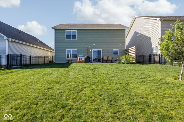 578 Farnham Drive, Westfield, IN 46074