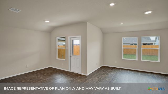 747 PRINCE ALBERT, Seguin, TX 78155