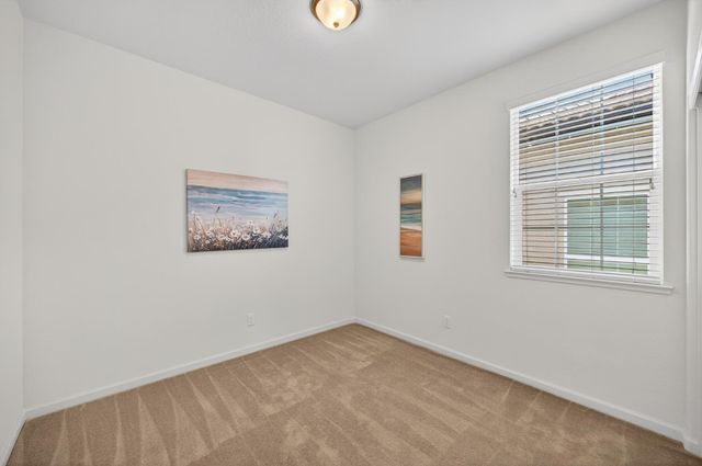 114 Barnhill Dr, Folsom, CA 95630