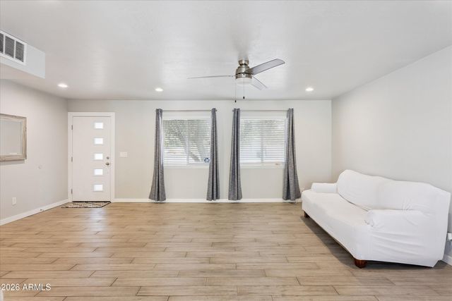 13801 N 56th Place, Scottsdale, AZ 85254