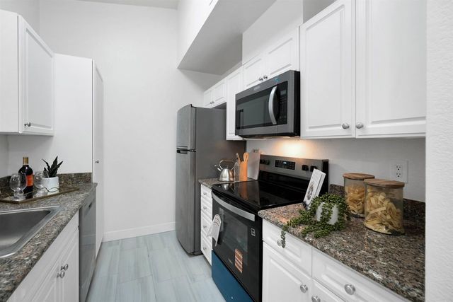 7126 7126 Cross Creek Cir D, Dublin, CA 94568