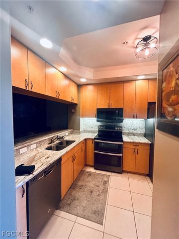 1137 Van Loon Commons CIR 304, Cape Coral, FL 33909