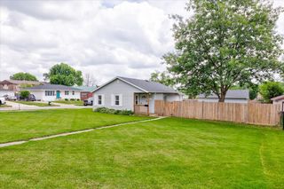 911 E 1st Avenue, Indianola, IA 50125