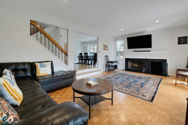 21 Shelley Pl, Morris Twp., NJ 07960