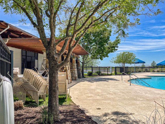 4026 Red Rock Drive, Heartland, TX 75126