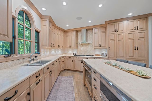 1960 Edenderry Drive, Fort Mitchell, KY 41017