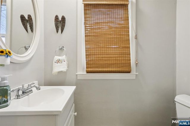 21 Rowe Street, Bloomfield, NJ 07003