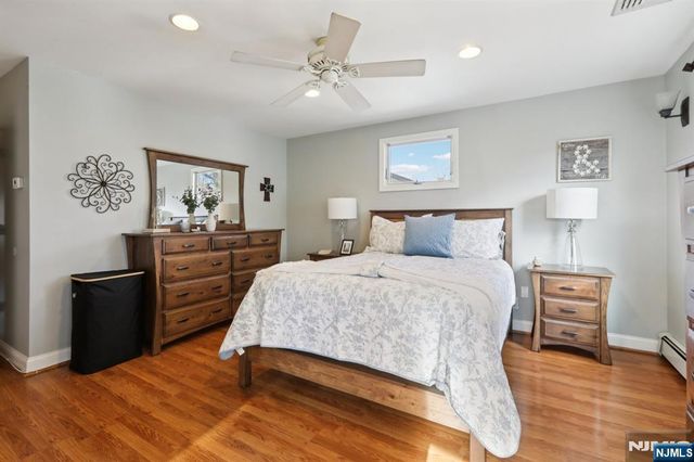 21 Rowe Street, Bloomfield, NJ 07003