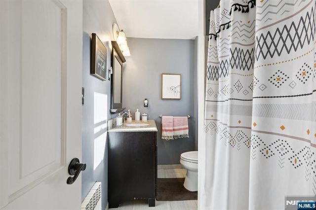 21 Rowe Street, Bloomfield, NJ 07003