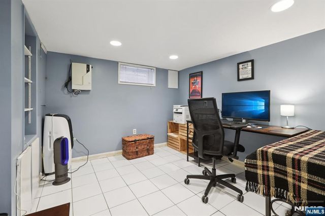 21 Rowe Street, Bloomfield, NJ 07003