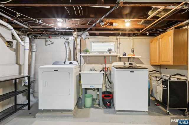 21 Rowe Street, Bloomfield, NJ 07003