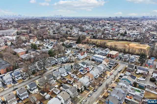 21 Rowe Street, Bloomfield, NJ 07003