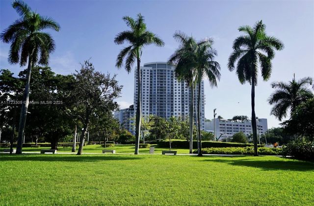 1830 Radius Dr 516, Hollywood, FL 33020