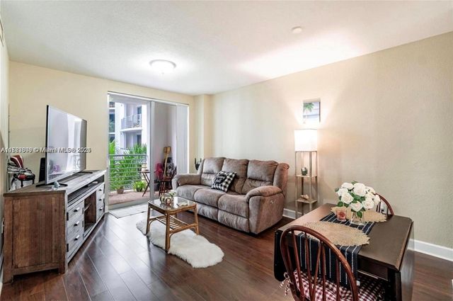 1830 Radius Dr 516, Hollywood, FL 33020