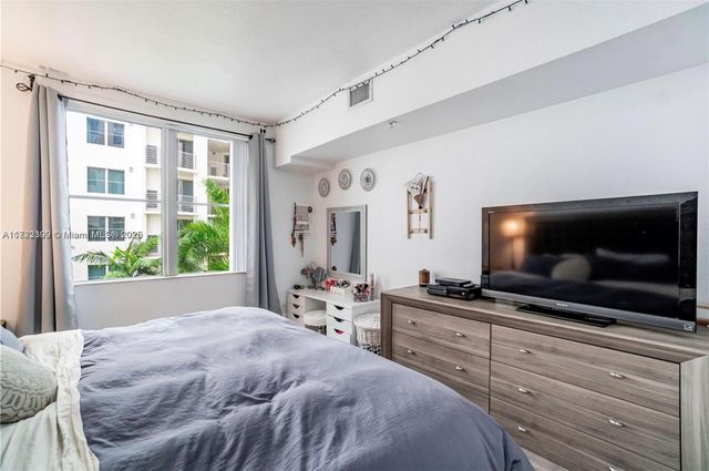 1830 Radius Dr 516, Hollywood, FL 33020