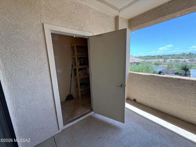 2550 E River Rd Unit 13301, Tucson, AZ 85718
