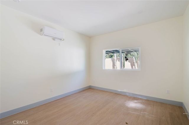 7227 Forbes Avenue, Lake Balboa, CA 91406