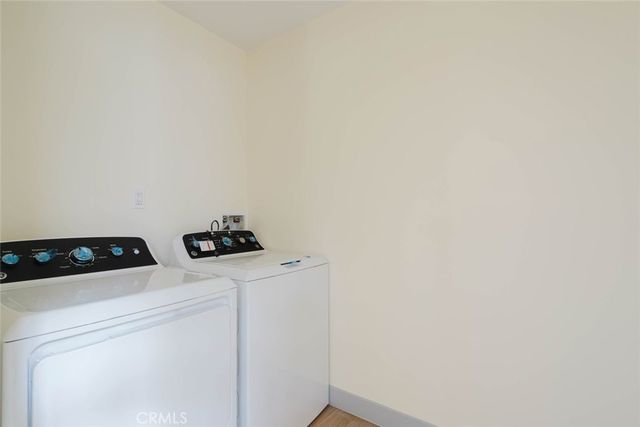 7227 Forbes Avenue, Lake Balboa, CA 91406