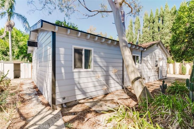 7227 Forbes Avenue, Lake Balboa, CA 91406
