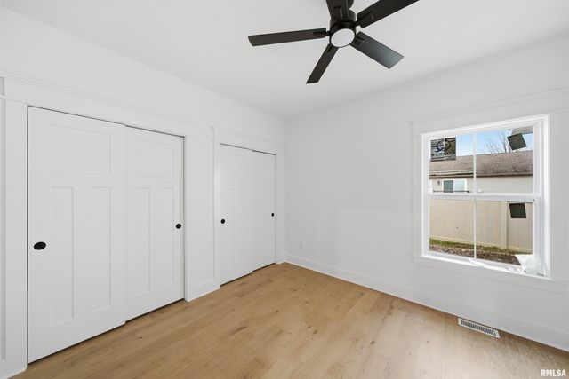 1303 W HILLCREST Drive, Chillicothe, IL 61523