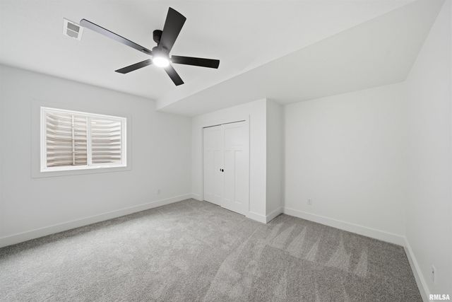 1303 W HILLCREST Drive, Chillicothe, IL 61523