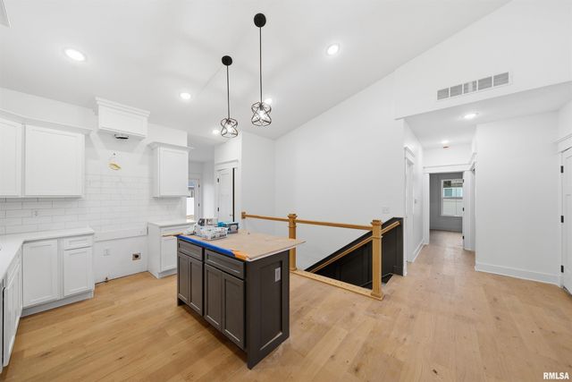 1303 W HILLCREST Drive, Chillicothe, IL 61523