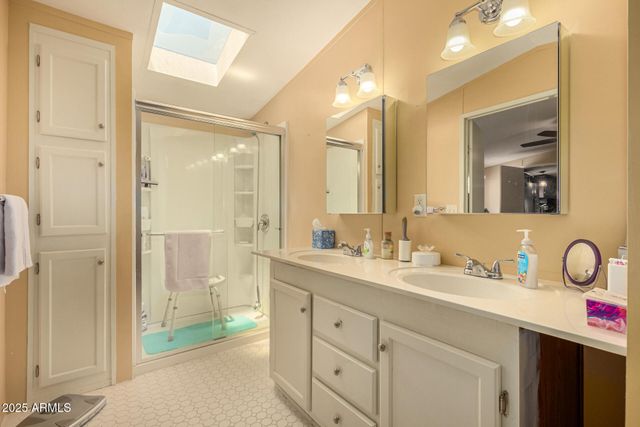 2650 W UNION HILLS Drive OFC, Phoenix, AZ 85027