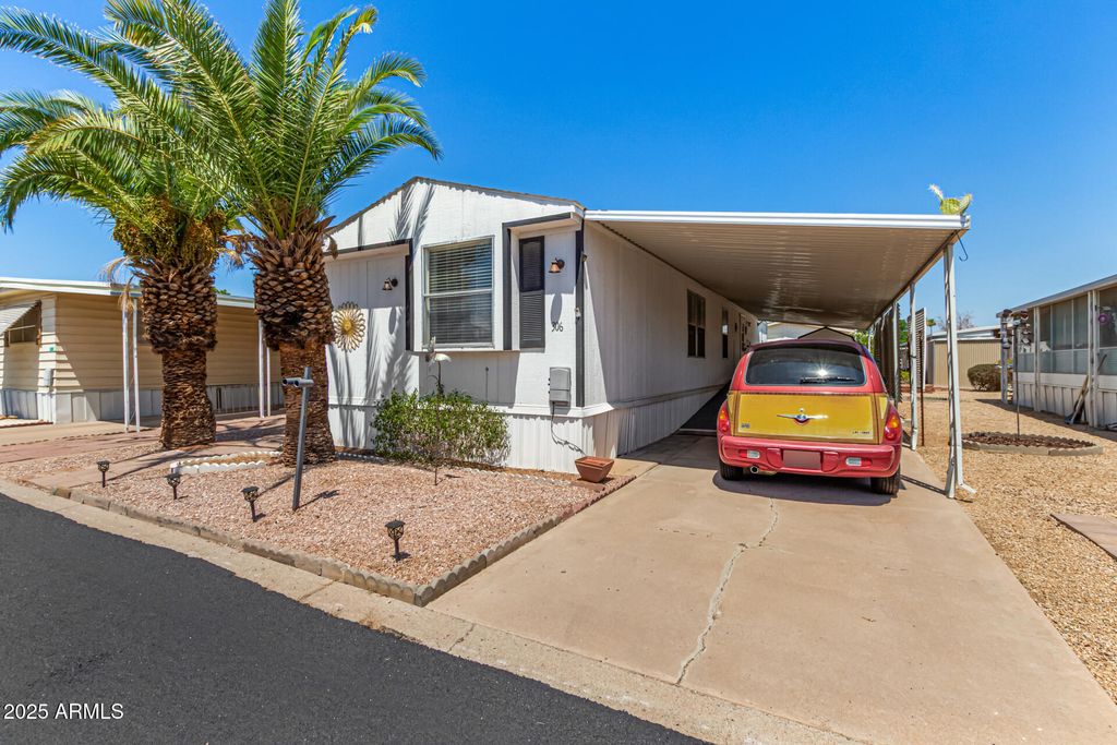 Image 3 of property listing at 2650 W UNION HILLS Drive OFC, Phoenix, AZ 85027
