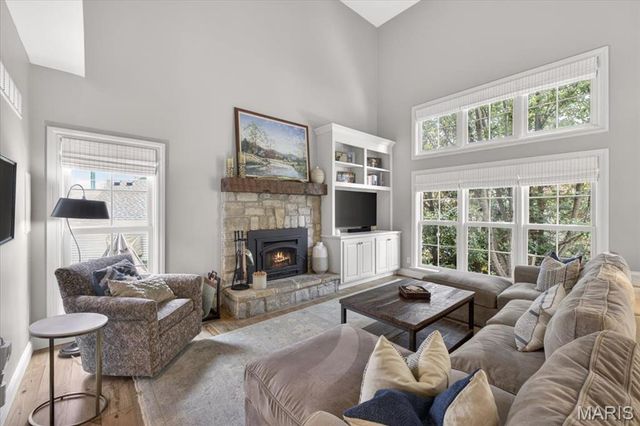 442 Woodlawn Grove Lane, Kirkwood, MO 63122