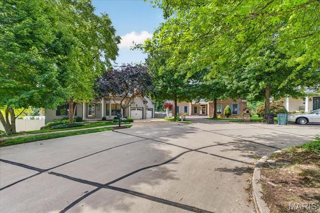 442 Woodlawn Grove Lane, Kirkwood, MO 63122