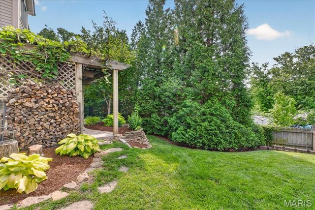 442 Woodlawn Grove Lane, Kirkwood, MO 63122
