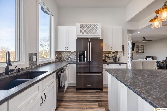 5724 S 167 Avenue, Omaha, NE 68135