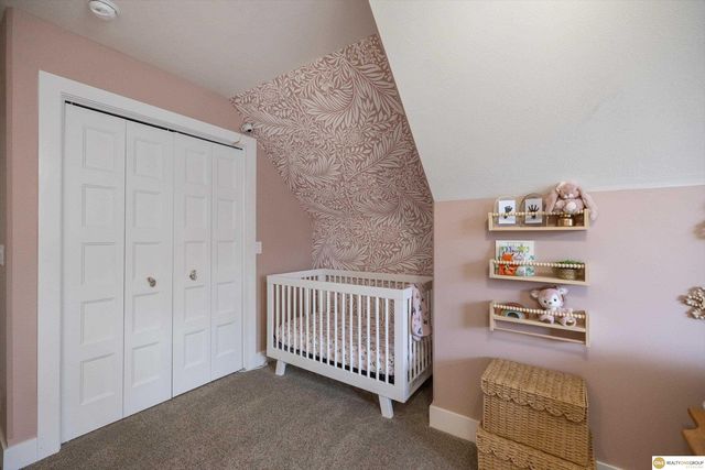 5724 S 167 Avenue, Omaha, NE 68135