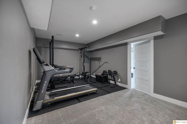 5724 S 167 Avenue, Omaha, NE 68135