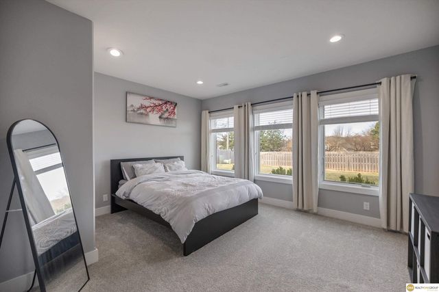 5724 S 167 Avenue, Omaha, NE 68135