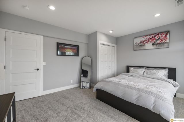 5724 S 167 Avenue, Omaha, NE 68135