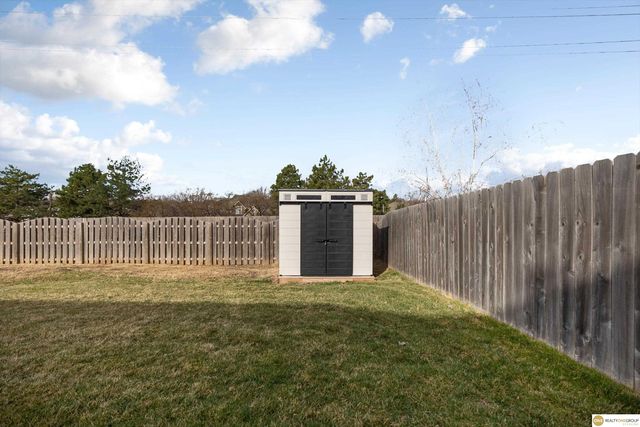 5724 S 167 Avenue, Omaha, NE 68135