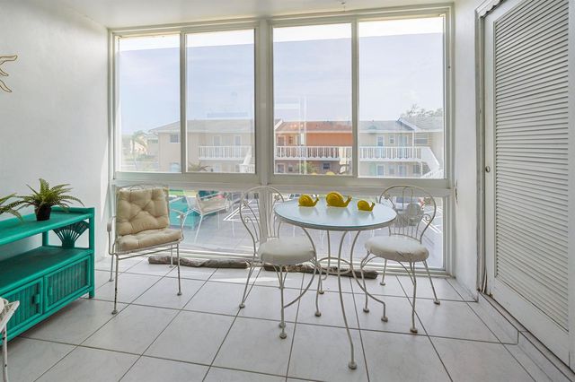 2222 NE 1st Way 204, Boynton Beach, FL 33435