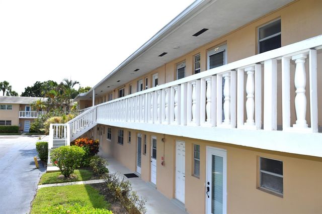 2222 NE 1st Way 204, Boynton Beach, FL 33435