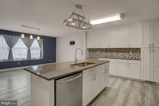 1760 HOLLY LANE, Chambersburg, PA 17202