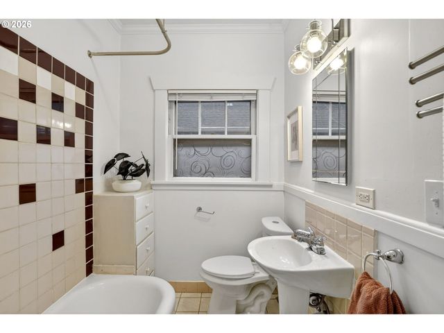 3415 Ne KILLINGSWORTH St, Portland, OR 97211