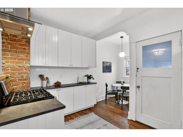 3415 Ne KILLINGSWORTH St, Portland, OR 97211