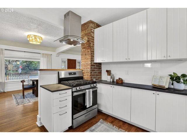 3415 Ne KILLINGSWORTH St, Portland, OR 97211