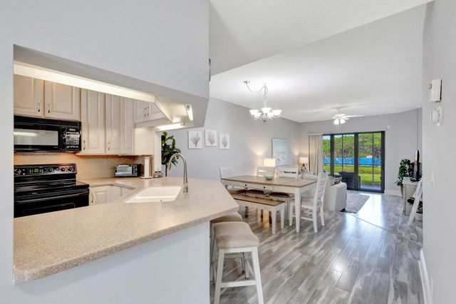 200 Waterway Road 109, Tequesta, FL 33469