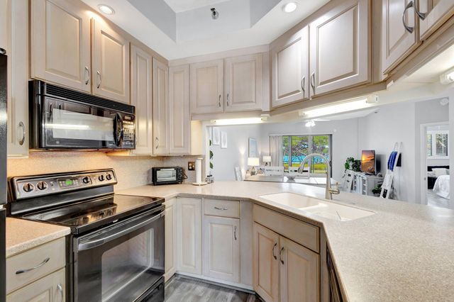 200 Waterway Road 109, Tequesta, FL 33469