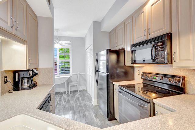 200 Waterway Road 109, Tequesta, FL 33469