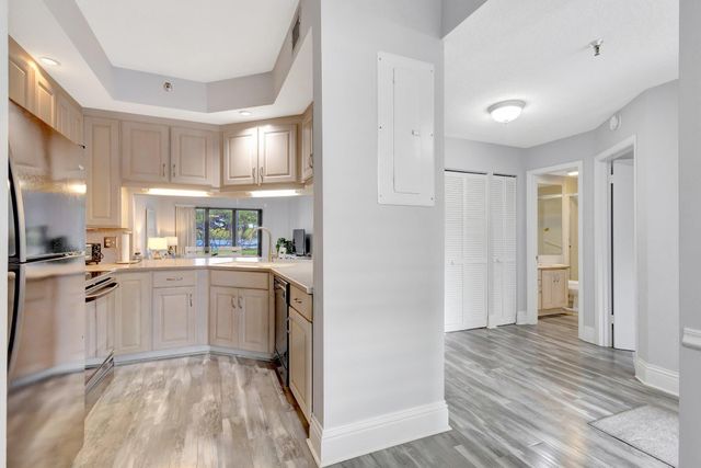 200 Waterway Road 109, Tequesta, FL 33469