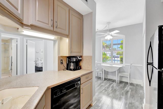 200 Waterway Road 109, Tequesta, FL 33469