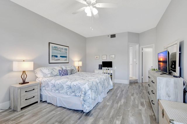 200 Waterway Road 109, Tequesta, FL 33469