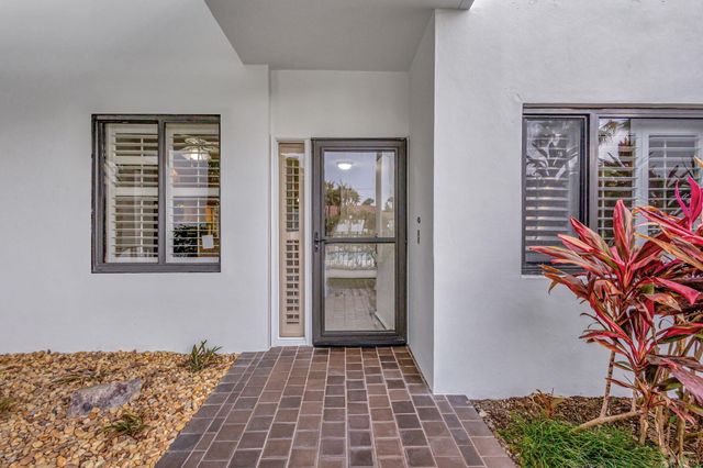 200 Waterway Road 109, Tequesta, FL 33469